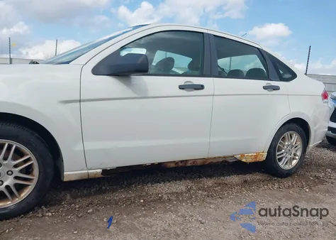 2010 Ford Focus Se z USA, uszkodzony, nr VIN 1FAHP3FN1AW127976